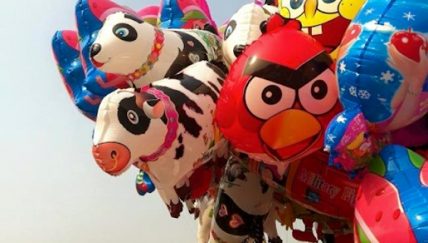 Balon Sablon Karakter Custom: Custom untuk Semua Acara